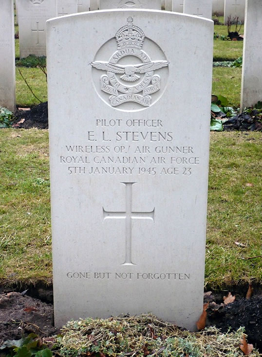the war graves headstone for stevens